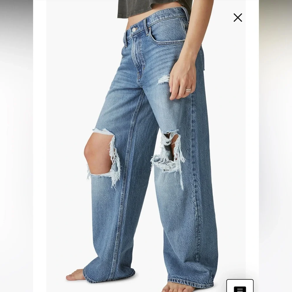 Lucky Brand Jeans Ripped Low Rise Super Wide Leg Med wash- 8/29